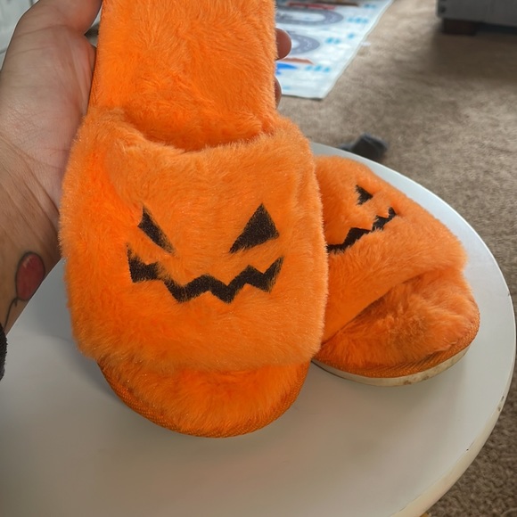 Pumpkin Slippers - Picture 2 of 3